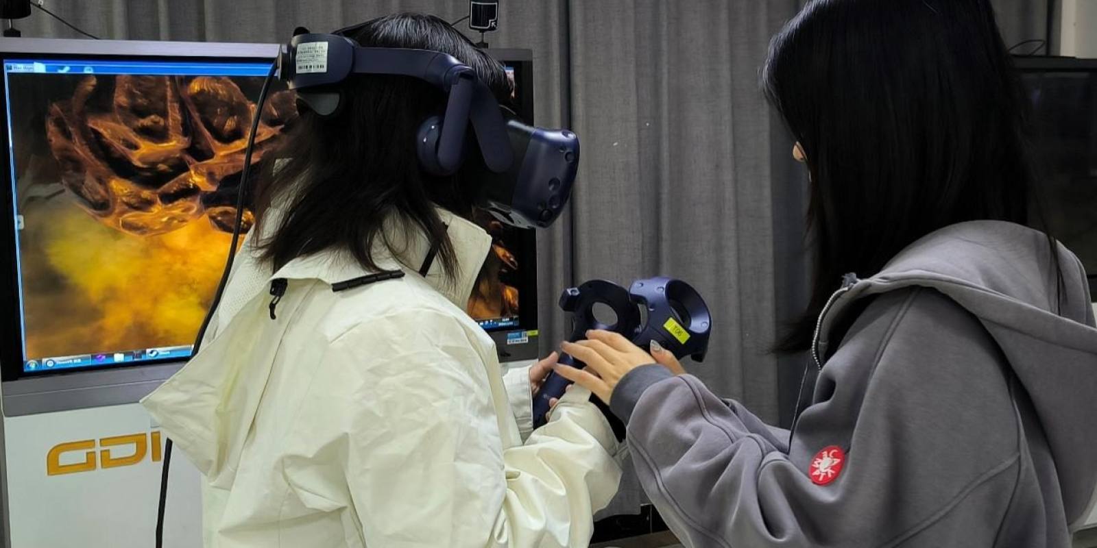 最新资讯栏目VR体验动态配图